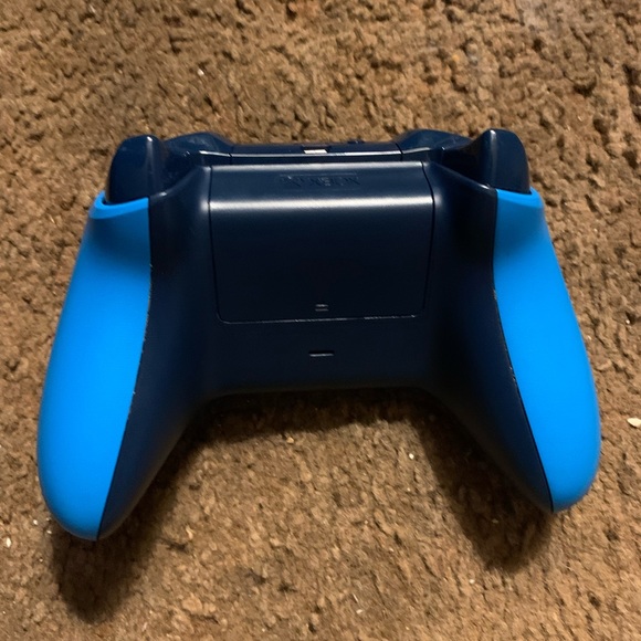 X box 1s controller we can negotiate - Picture 3 of 3